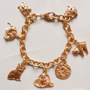 Gold Tone Cat Charm Bracelet